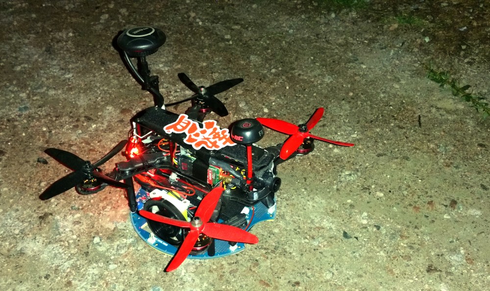 MECOPTERA mit Fahrgestell mit Grün 02.