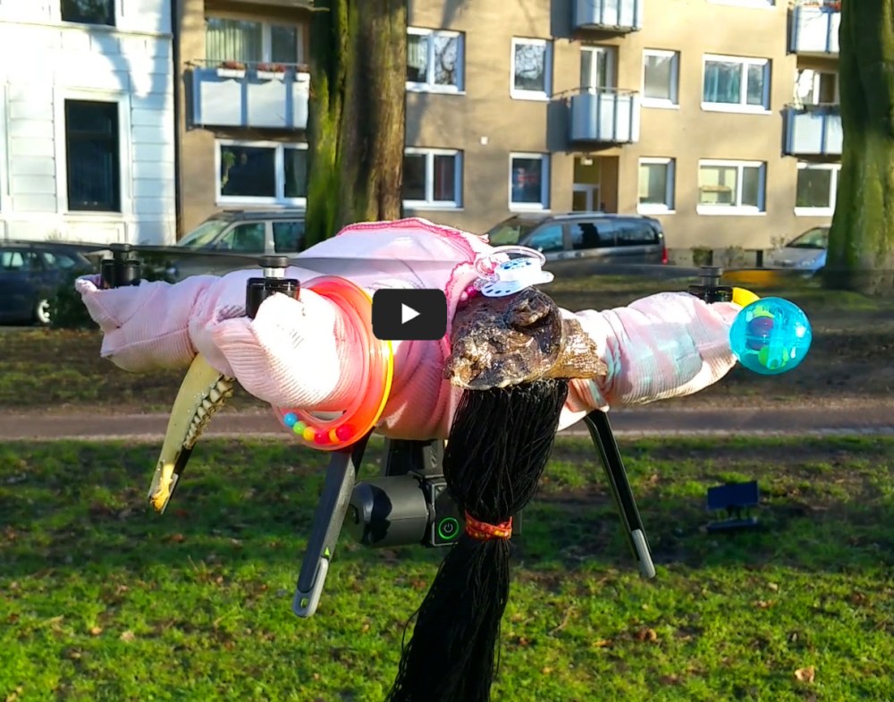 solo baby mit play button